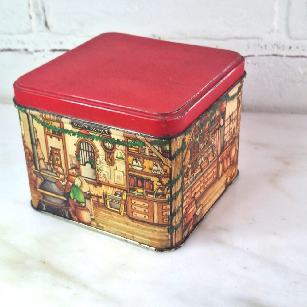 Potpourri Press Vintage Christmas Post Office Scene Tin 1970-80s